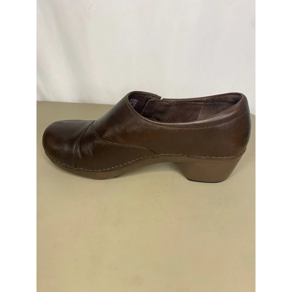Dansko Stacie Brown Leather Nursing Mules Clogs Women 39 Slip On Shoes Comfort